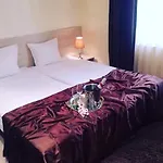 Venis House Gasthof 3*