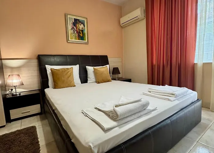 Venis House Pensión 3*