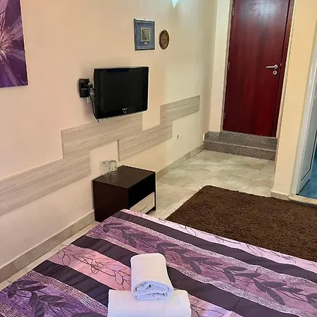 Πανσιόν Venis House