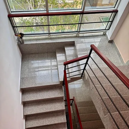Venis House 3*