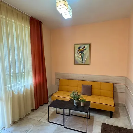 Venis House 3*